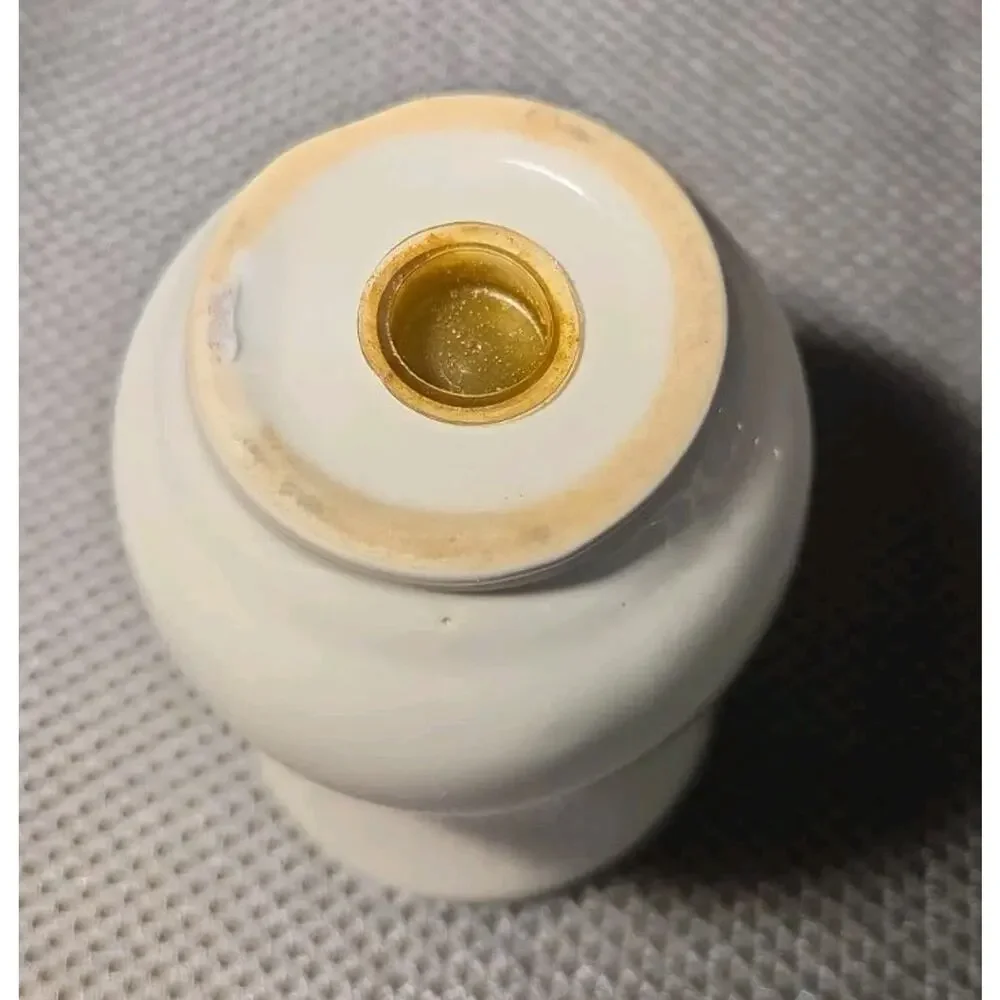 Vntg Porcelain Victorian Rose Salt & Pepper Shakers With Napkin Holder